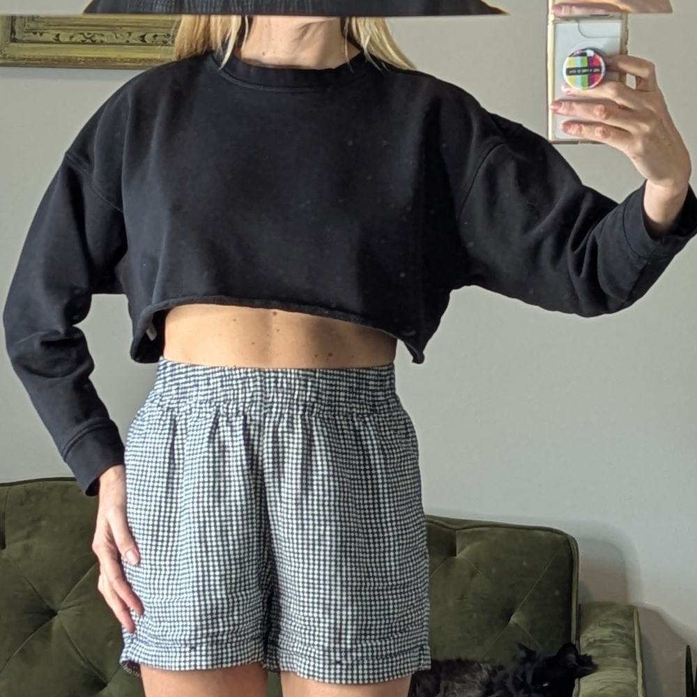 We Wore What Cropped Black Sweatershirt Sweater Women's Size XS Athleisure Gym